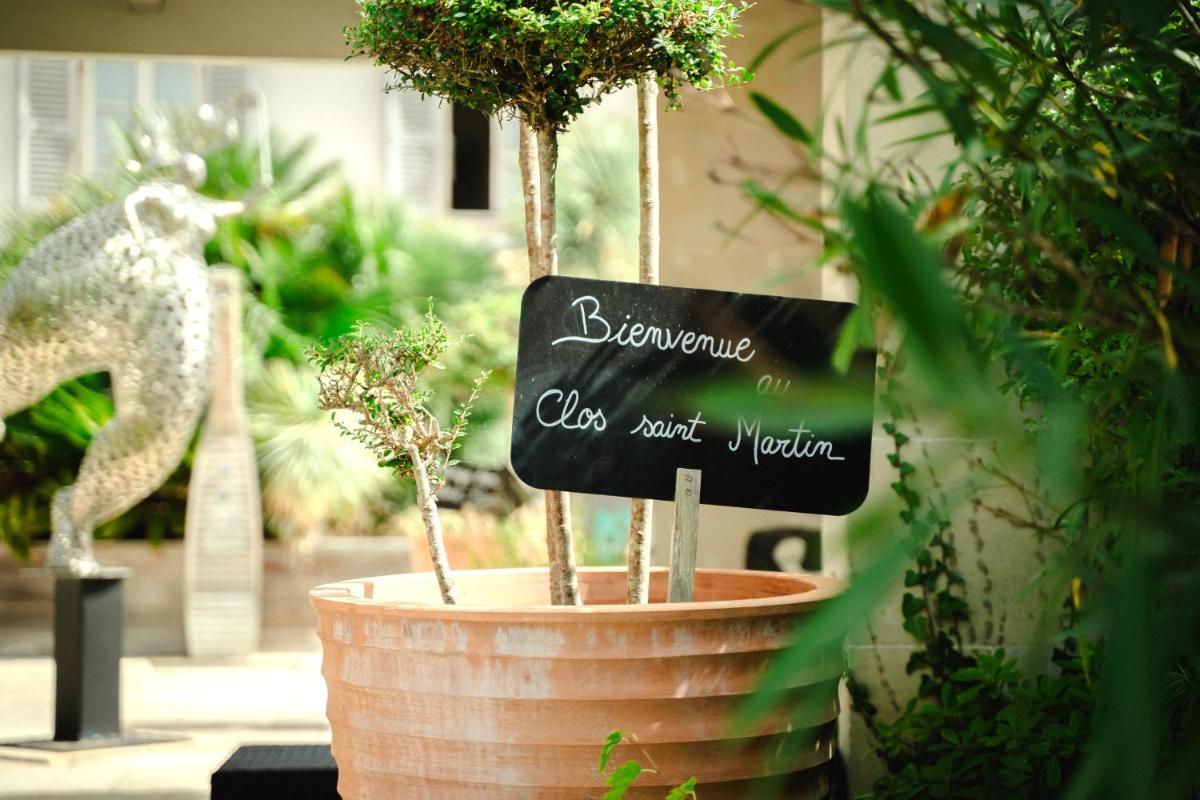 Jardin de l'établissement Le Clos Saint-Martin Hôtel & Spa
