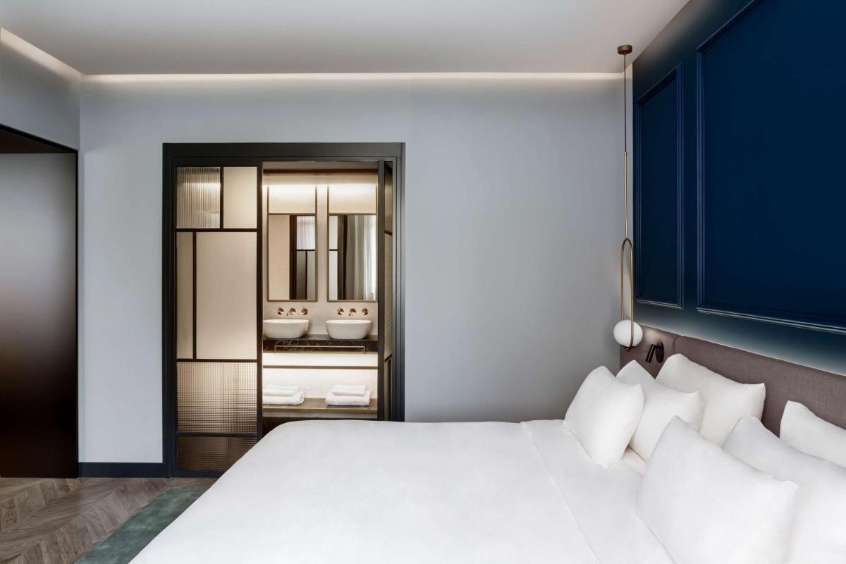 Cama o camas de una habitación en Radisson Collection Bilbao