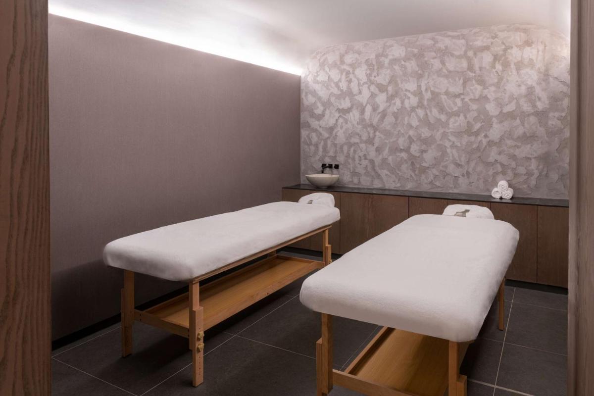 Spa o instalaciones de bienestar en Radisson Collection Bilbao