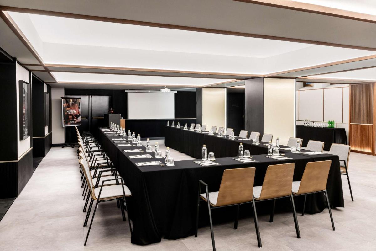 Zona business o sala de conferencias en Radisson Collection Bilbao
