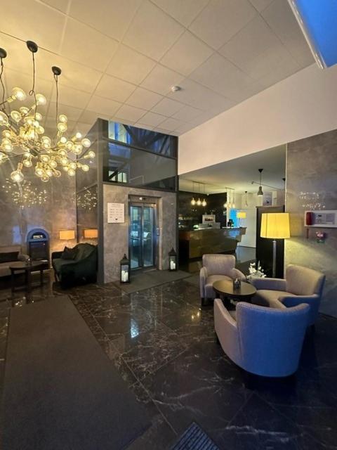 Almnäs Park Hotel - Housity