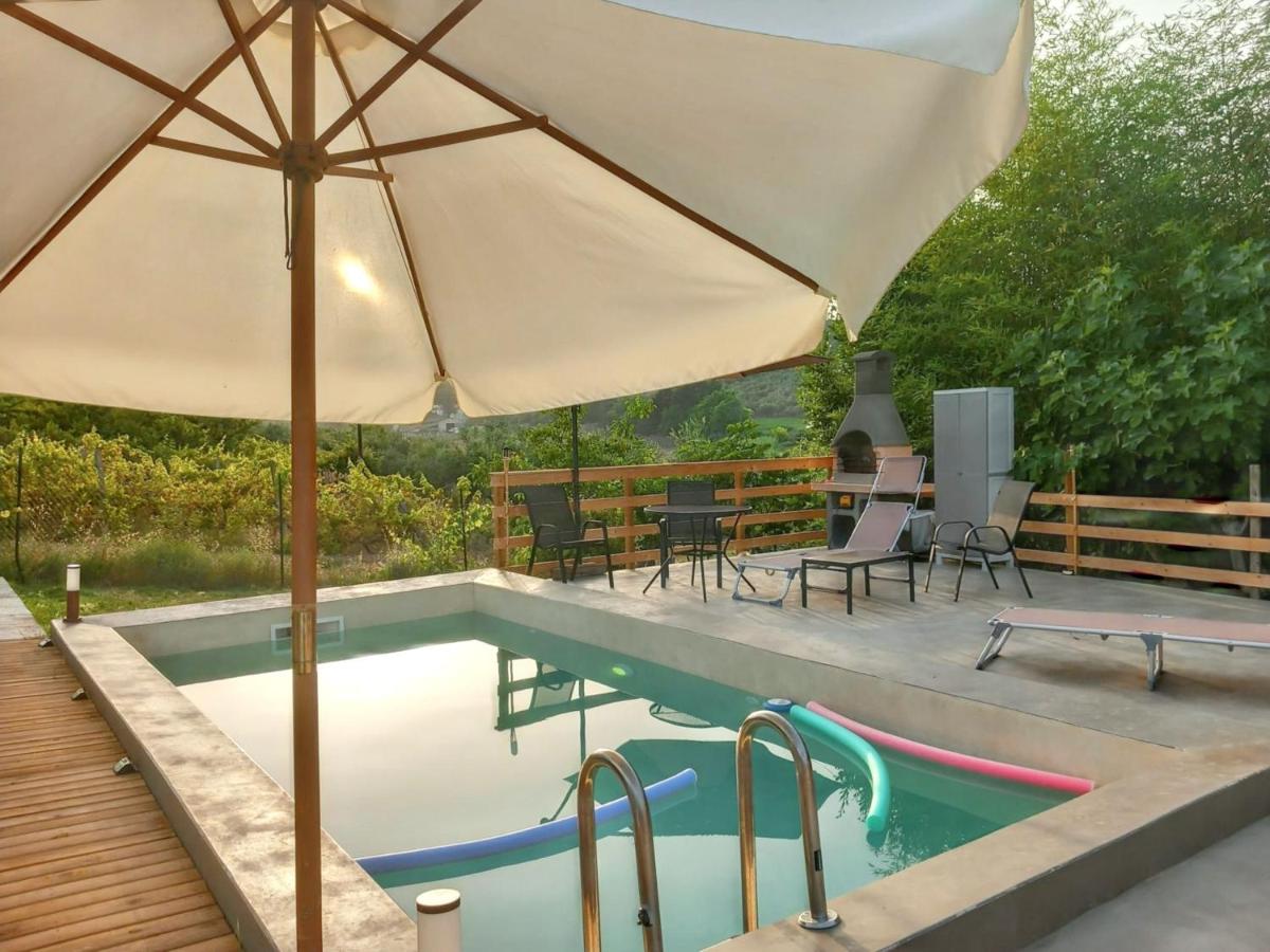 Charming House in Collecorvino with Private Pool - Housity