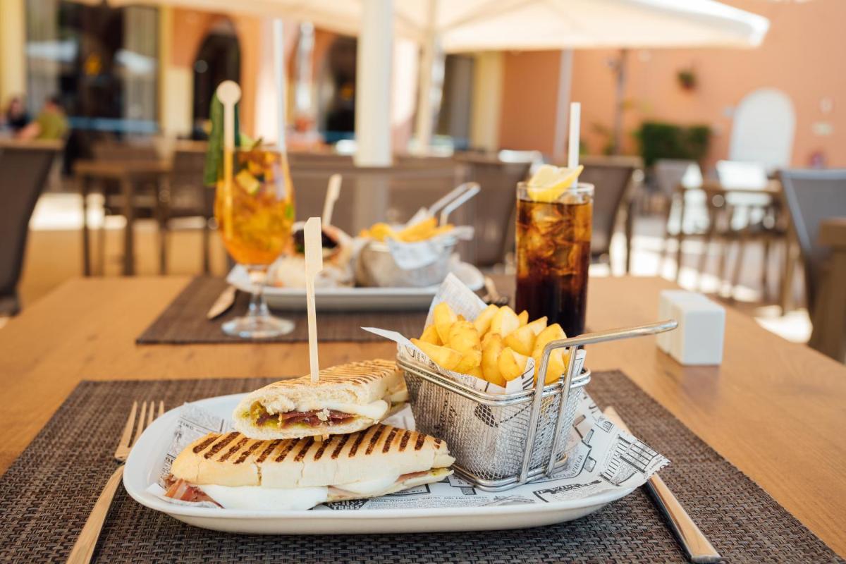 Refeições no resort ou nas proximidades