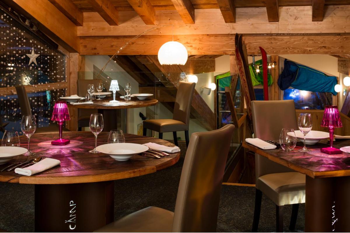 Restaurant ou autre lieu de restauration dans l'établissement Hotel Pashmina Le Refuge