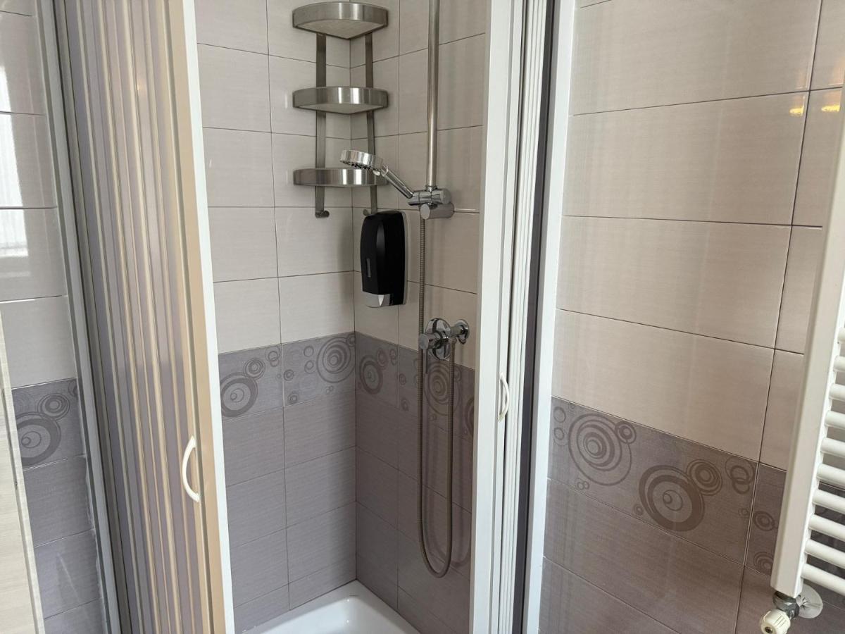Bed and Breakfast Aereoparking - Housity