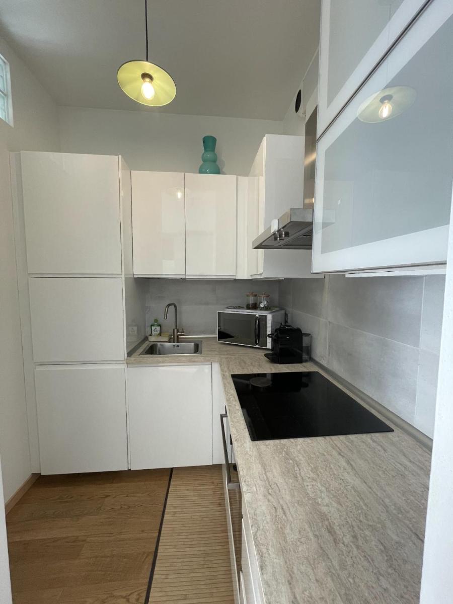 A UN PASSO DALL'OSPEDALE - Housity