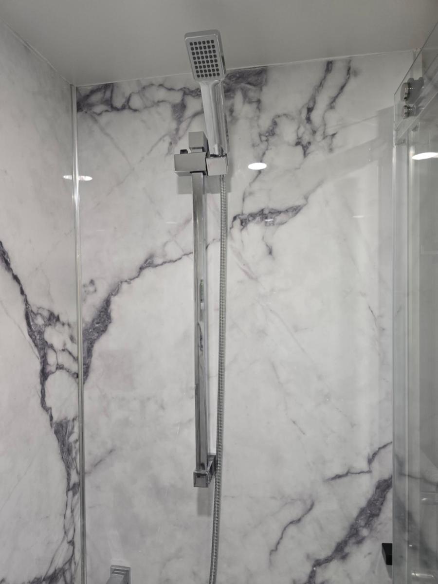 Best Western Hotel Brossard - Housity