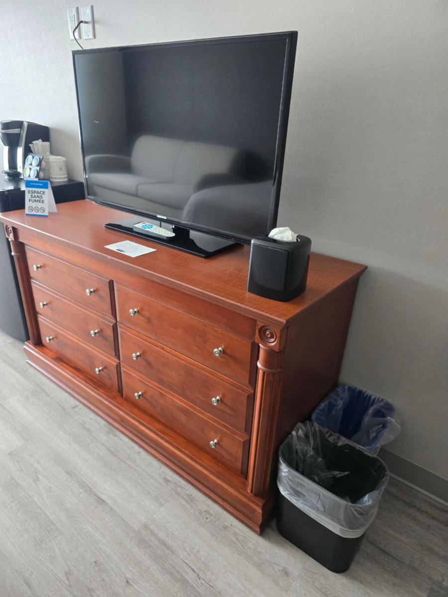 Best Western Hotel Brossard - Housity