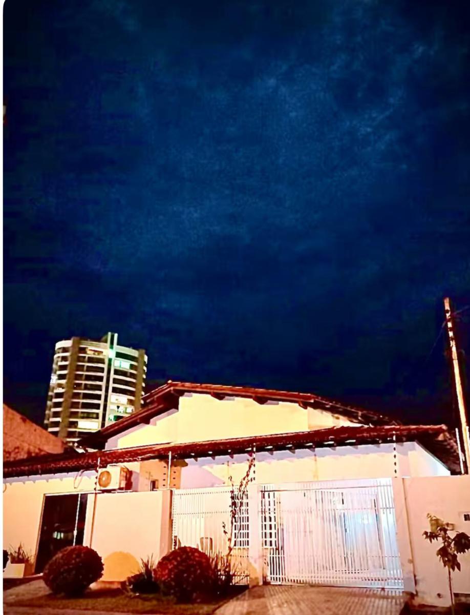 CASA COM PISCINA EM ÁREA NOBRE - Housity