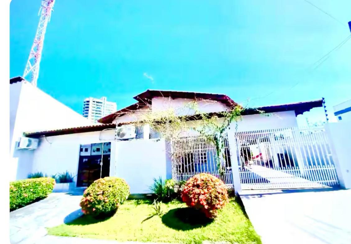 CASA COM PISCINA EM ÁREA NOBRE - Housity
