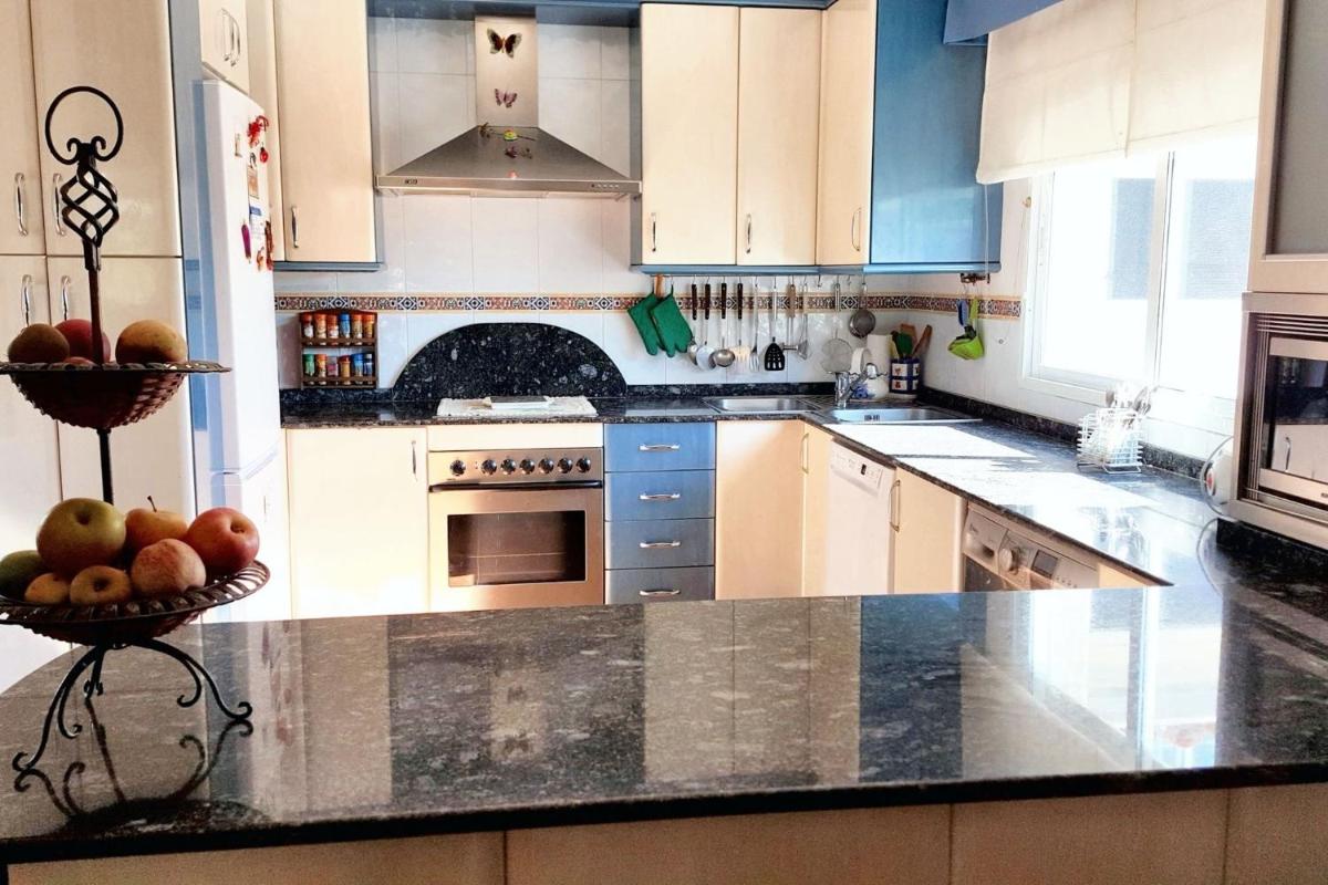 Charming house in O Rosal with garden and spa - Housity