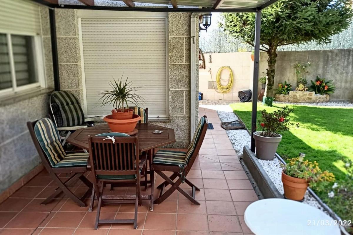 Charming house in O Rosal with garden and spa - Housity