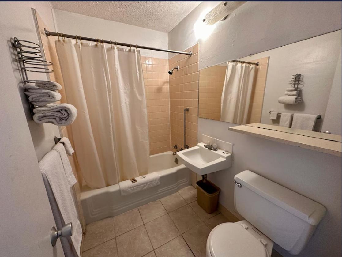 The Hastings Inn Salina - Housity