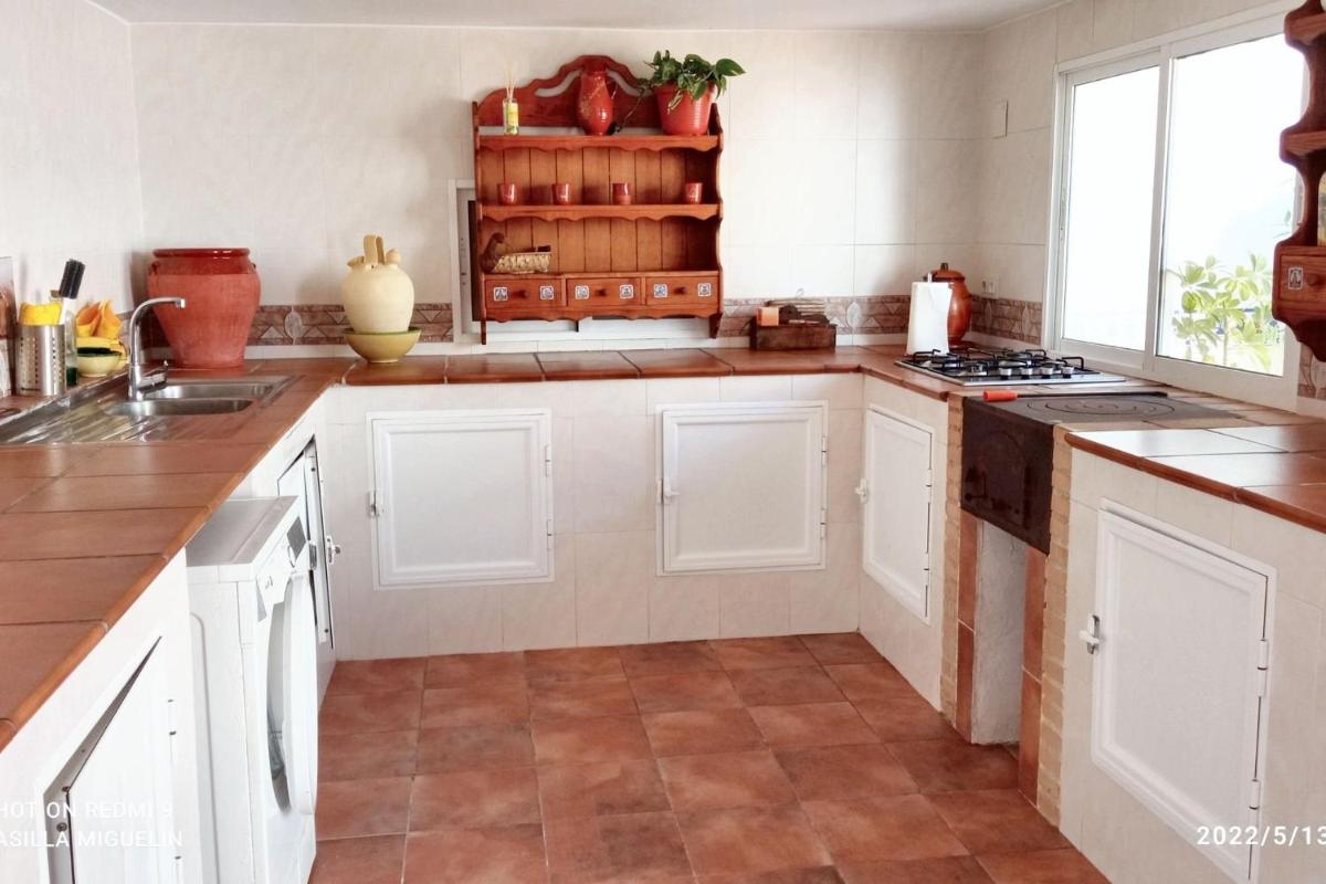 Charming House with Pool in Montilla - Housity