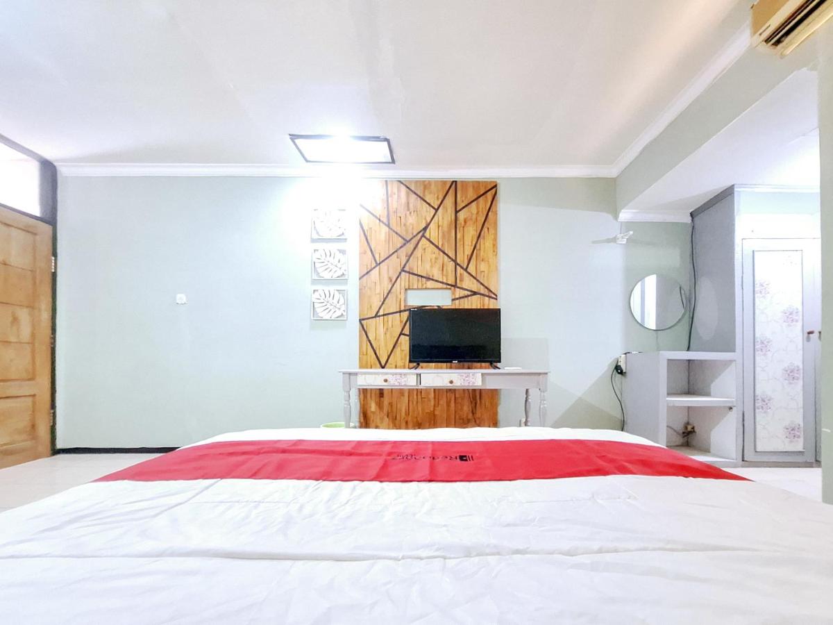 RedDoorz near Stadion Semeru Lumajang Jawa Timur - Housity