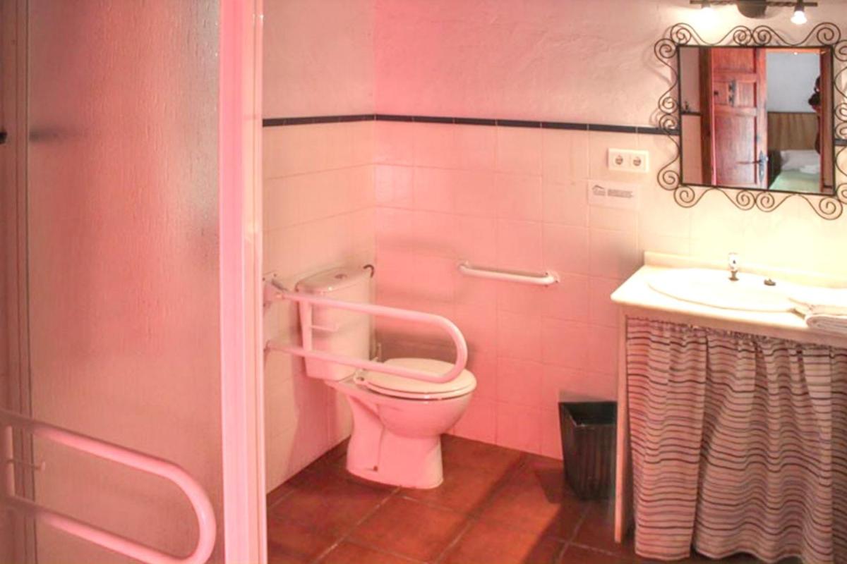 Charming House in Estepa with Shared Pool - Housity