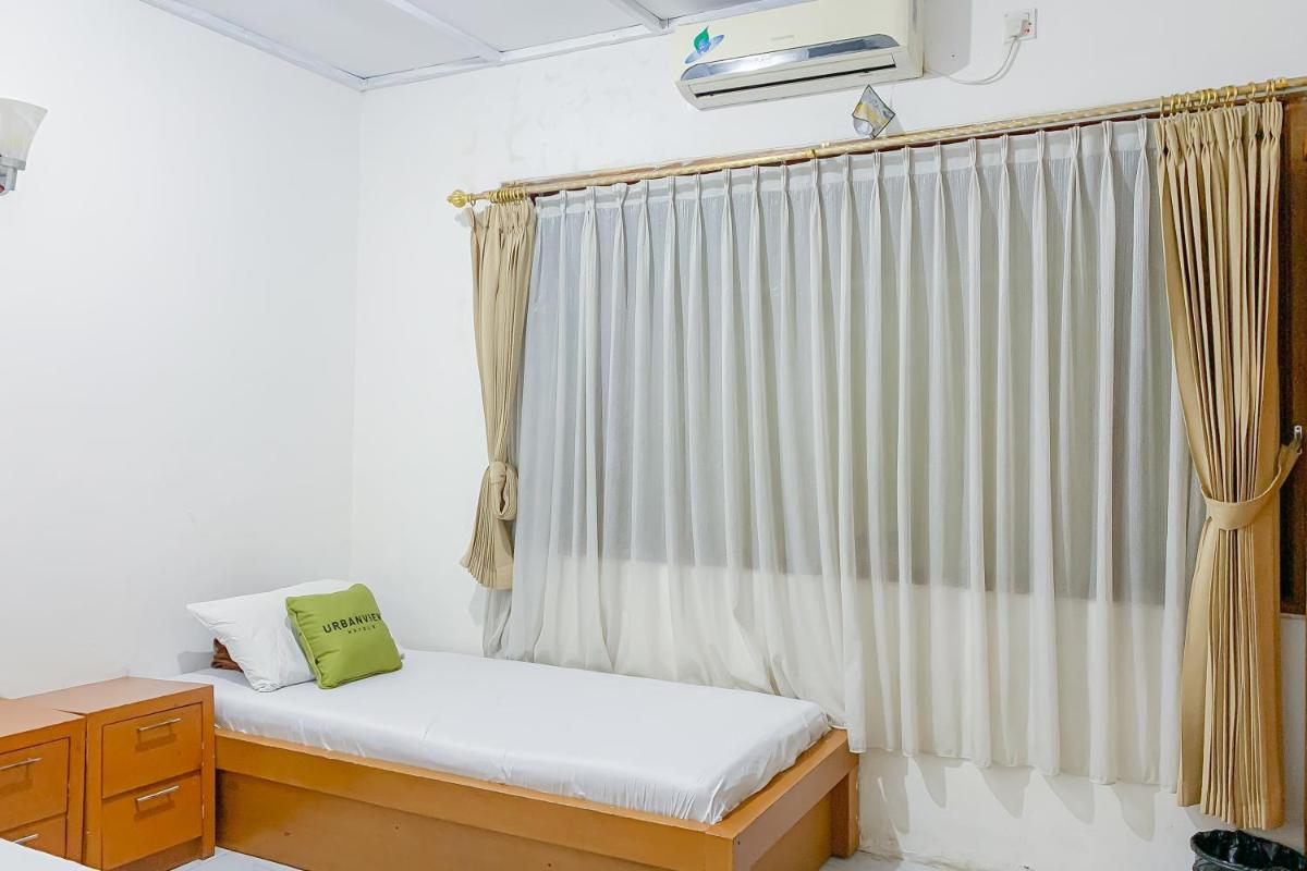 Urbanview Hotel Syariah near UPI Sumedang - Housity