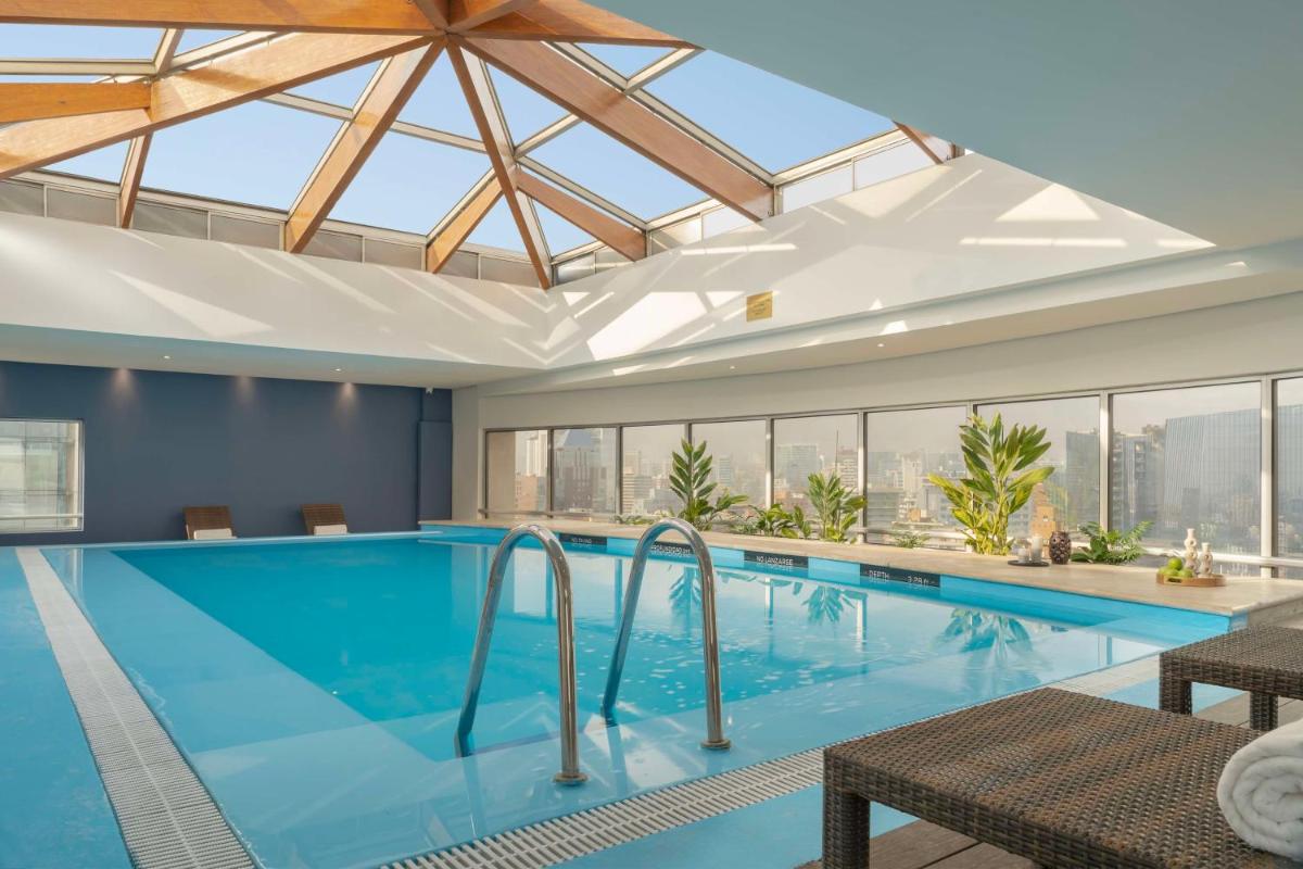 NH Collection Plaza Santiago - Housity