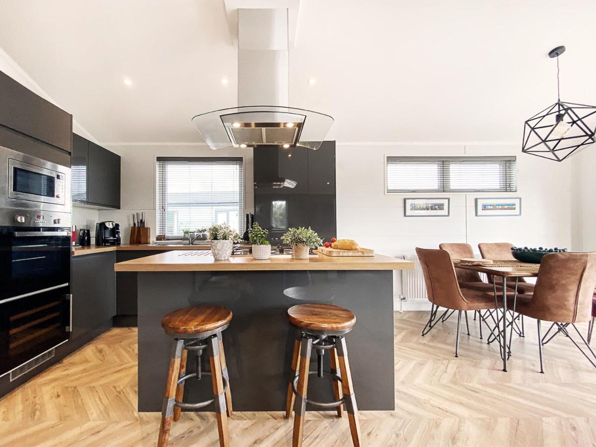 Alde Lodge by The Suffolk Cottage Collection - Housity