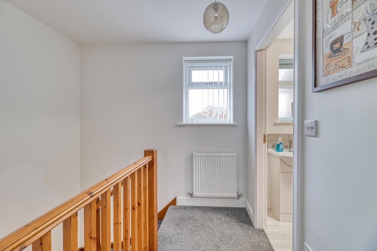 Spacious One Bedroom in Guilden Sutton by Guestz - Housity