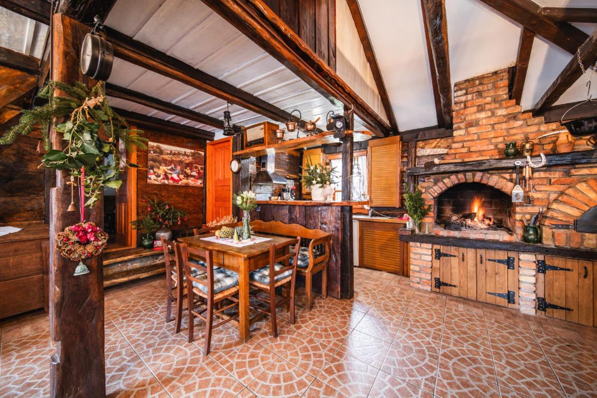 Pool Village House Breznica - Housity