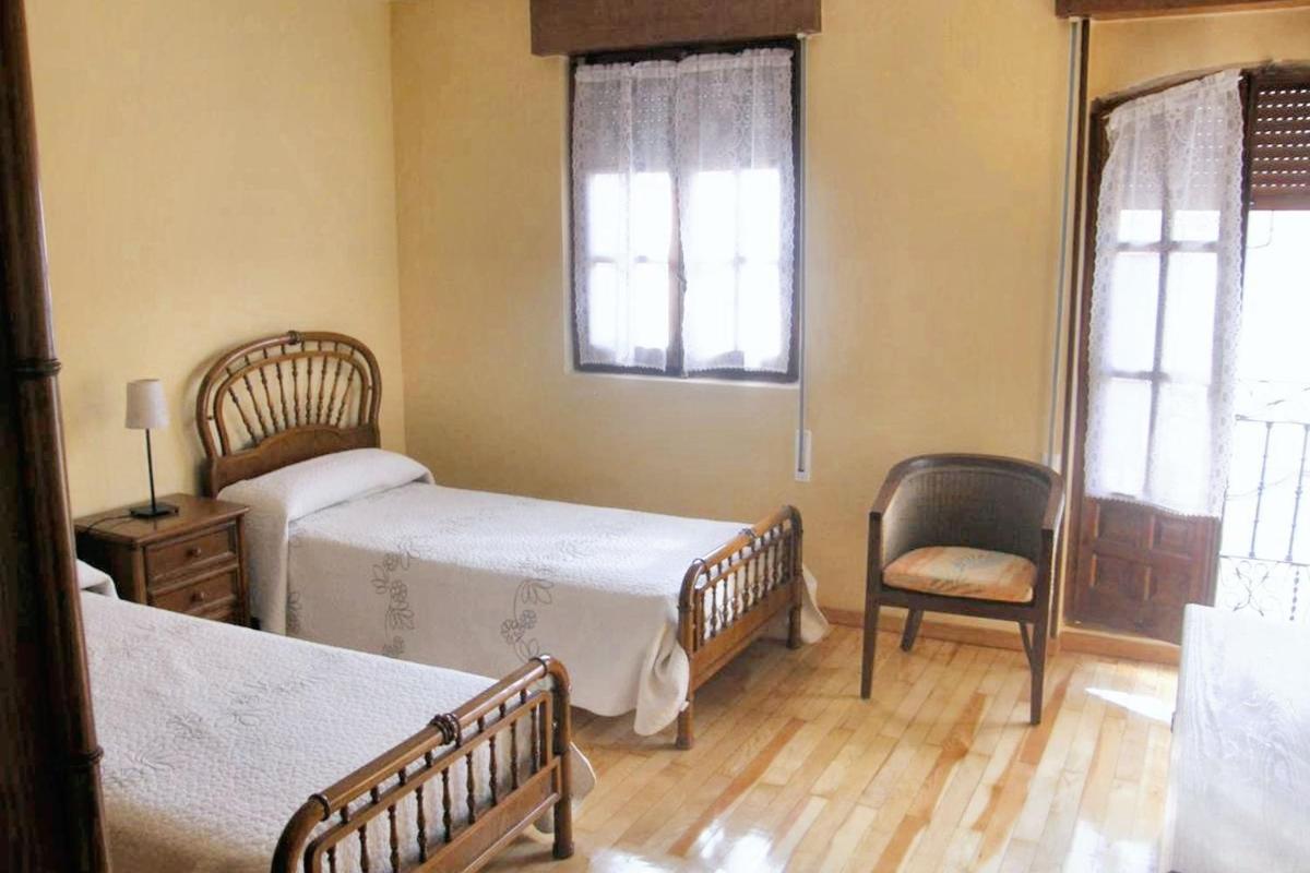 Warm House in Banos de Valdearados Farm Close to Town - Housity