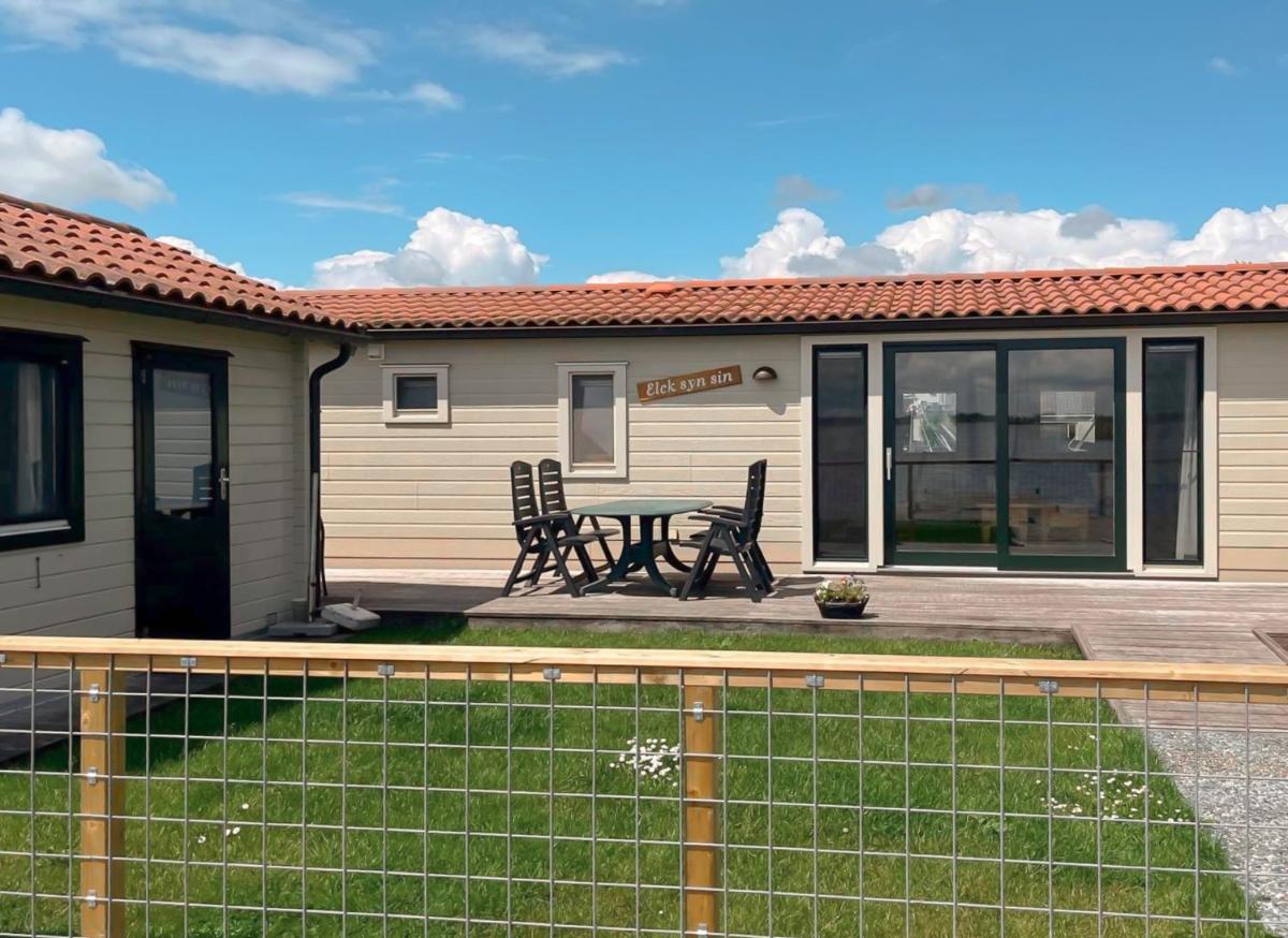 VISSERSLUST Rooms, Apartments and Houseboats - Housity