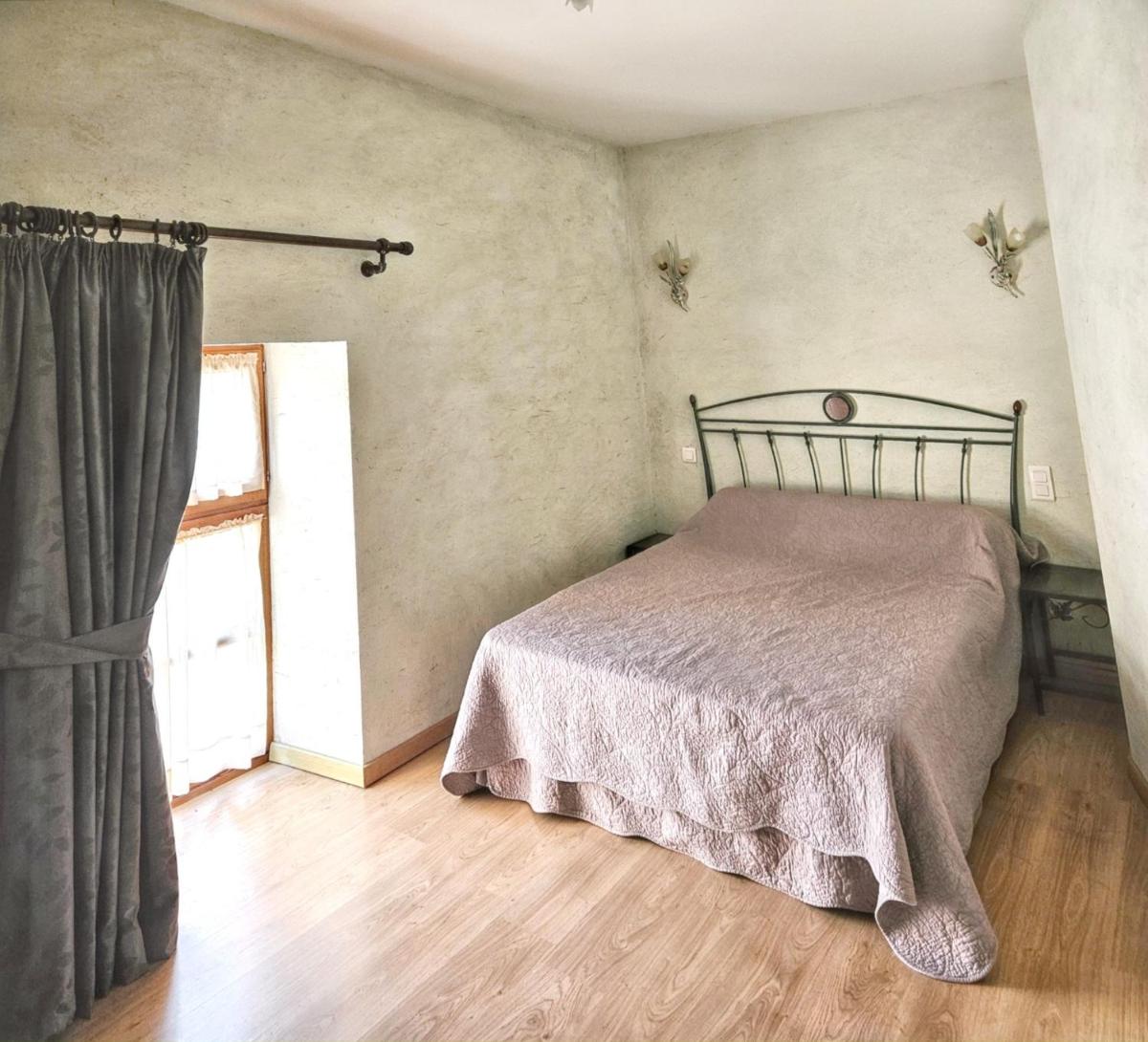 Maison de charme Peyrusse le Roc + Jardin - Housity