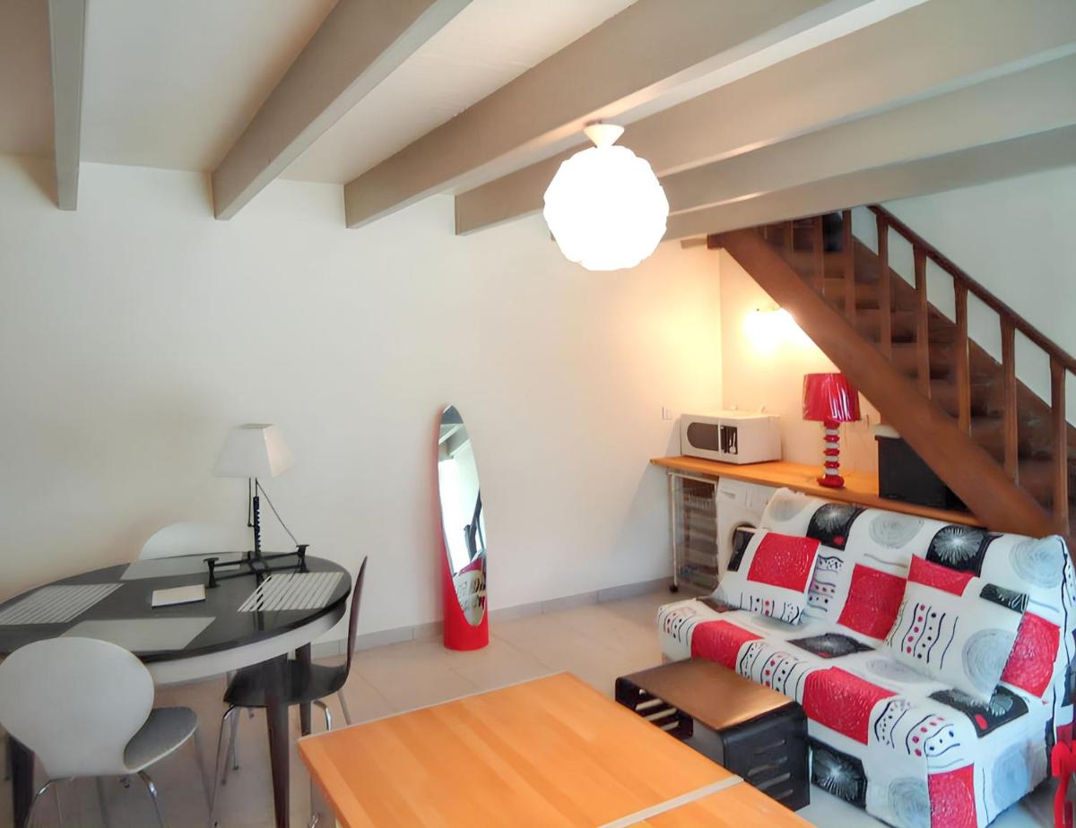 Charmante maison avec cheminée à Saint-Jacut-de-la-Mer - Housity