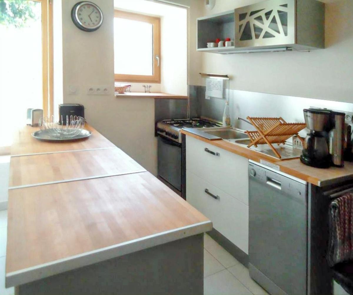 Charmante maison avec cheminée à Saint-Jacut-de-la-Mer - Housity