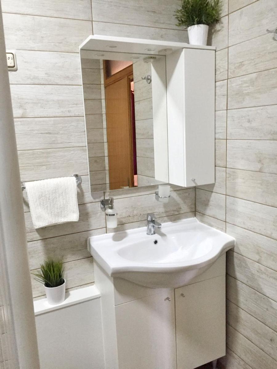 Charming apartment in Rakovica with shared pool 35 sqm - Housity
