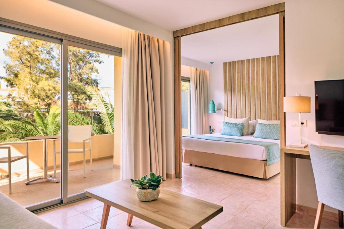 Cama o camas de una habitación en Zafiro Palmanova