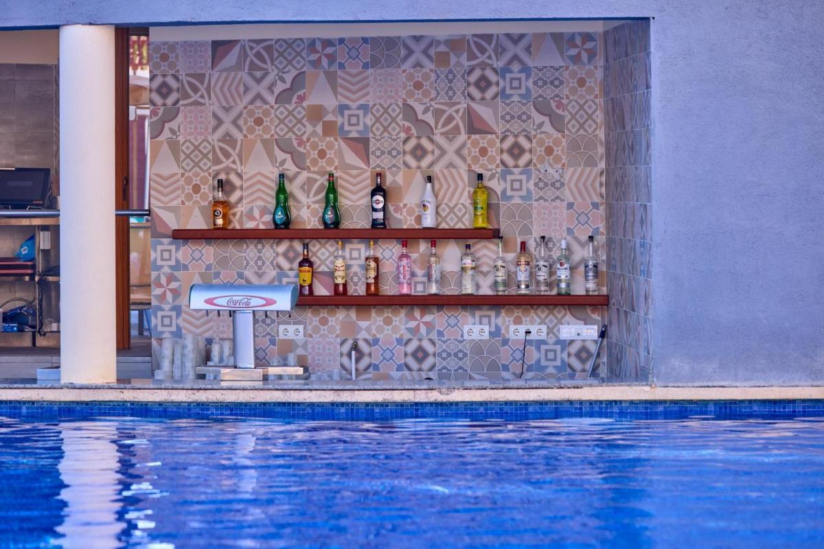 Bebidas en Zafiro Palmanova