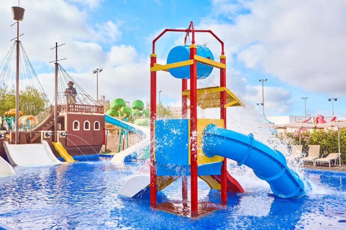 Piscina en o cerca de Zafiro Palmanova