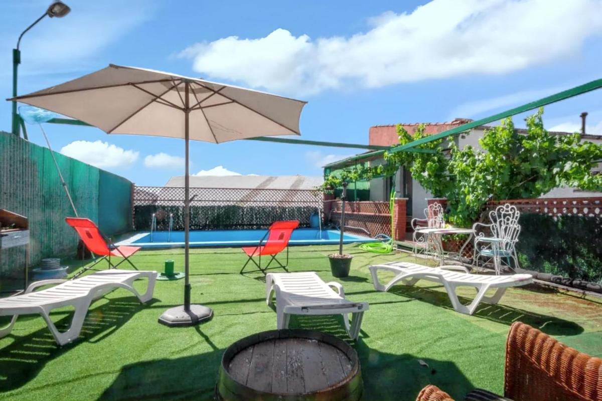 Charming Villa in Vitigudino with Private Pool - Housity
