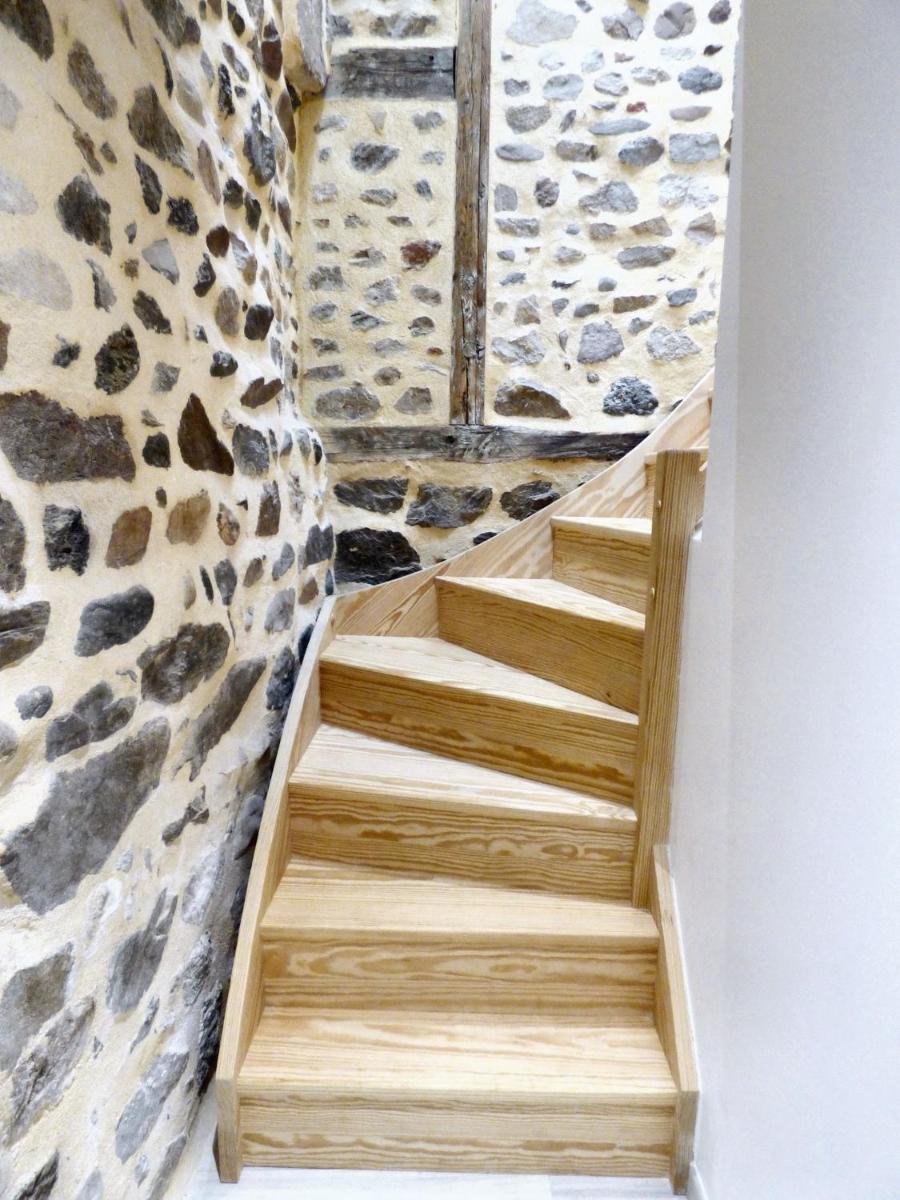 Maison confortable au cœur de Brioude avec parking privé. - Housity