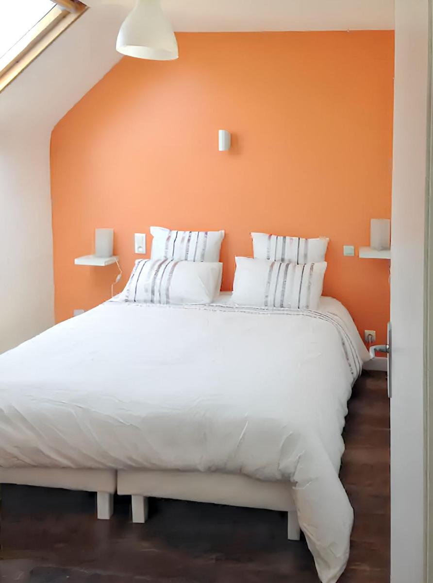 Maison spacieuse à Le Vivier-sur-Mer, proches des commodités - Housity