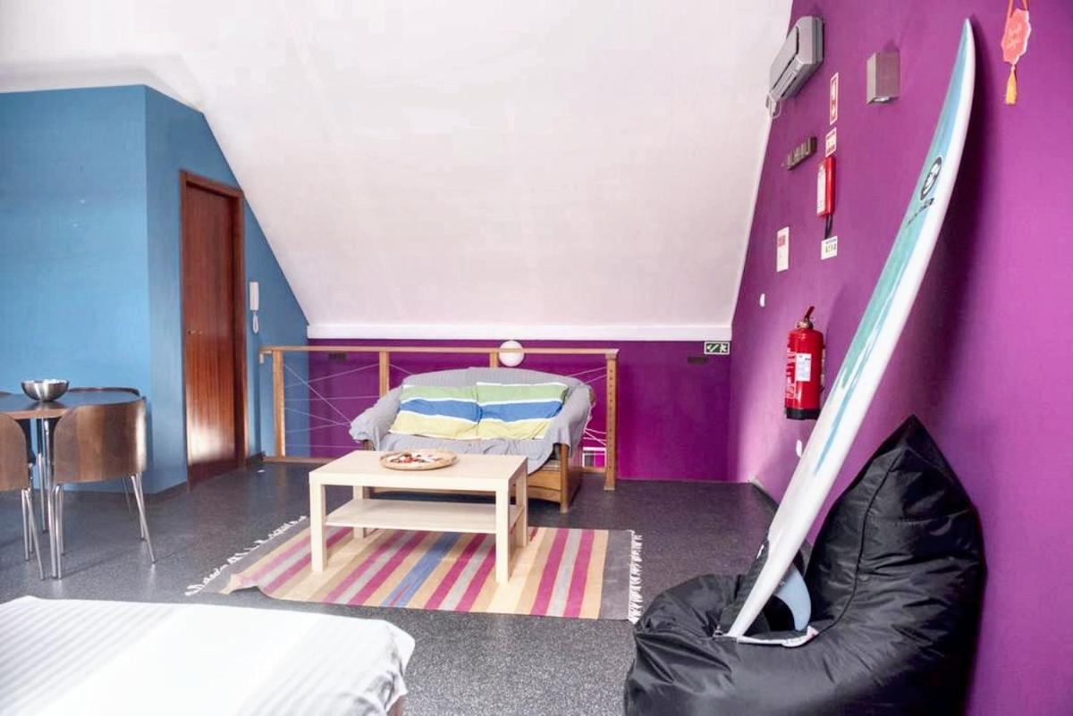 Cozy house in Peniche, 30 m² with sea view - Housity
