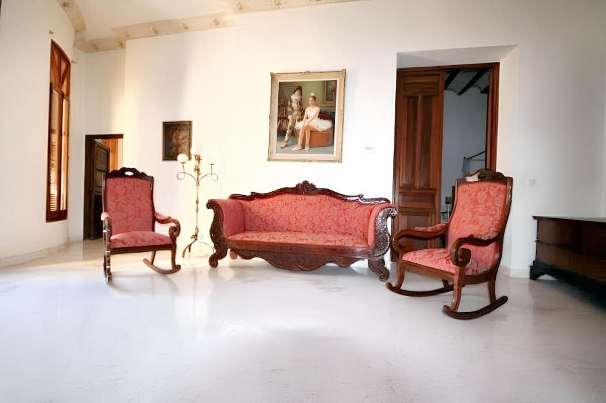 Charming House in Ayora + Terrace - Housity
