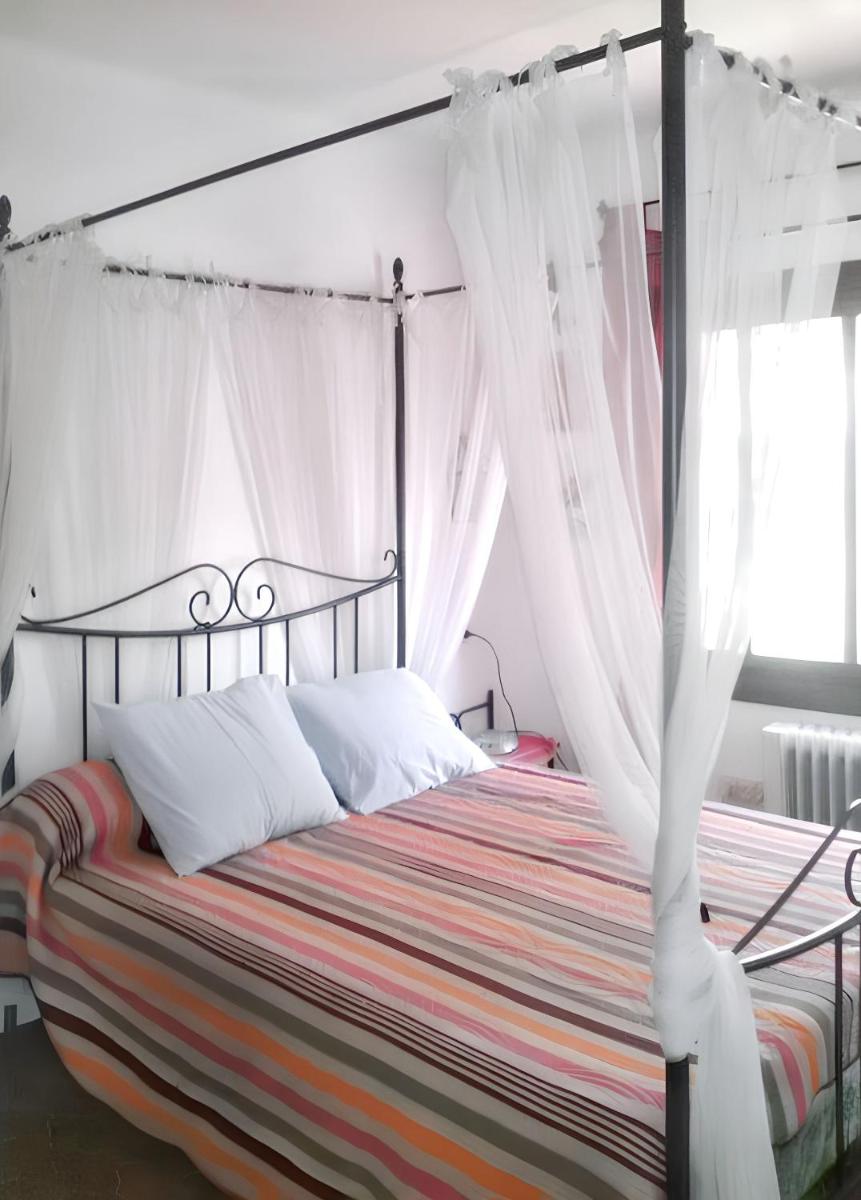 Charming Villa in L'Escala, Private Pool and Sea View - Housity