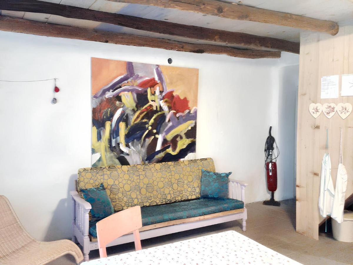 Charming House in Filozici + Garden - Housity