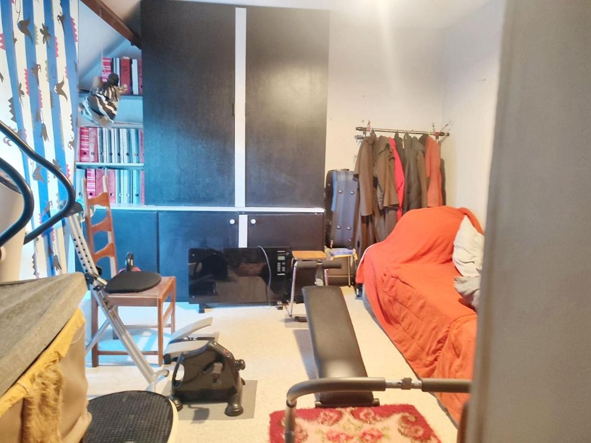 Cozy Apartment in Estinnes – 40 sqm with a fenced garden. - Housity