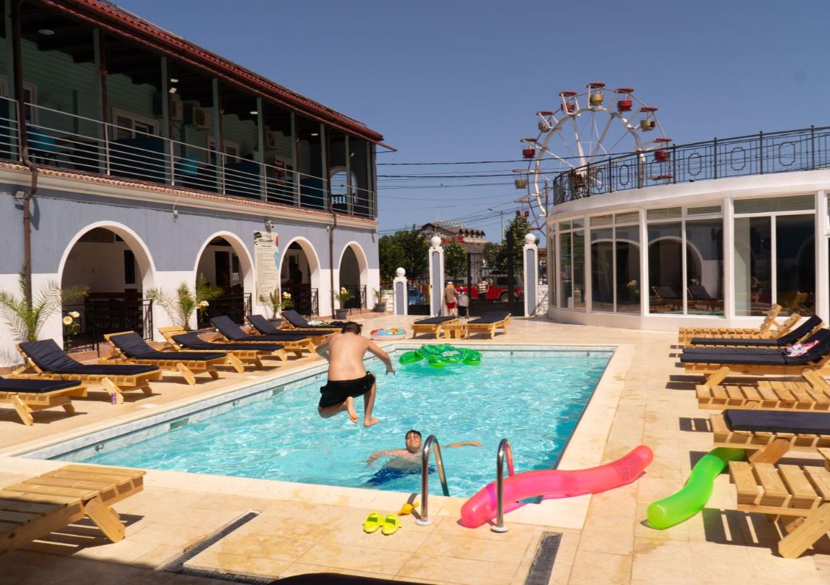 HOTEL KM 0 - Housity