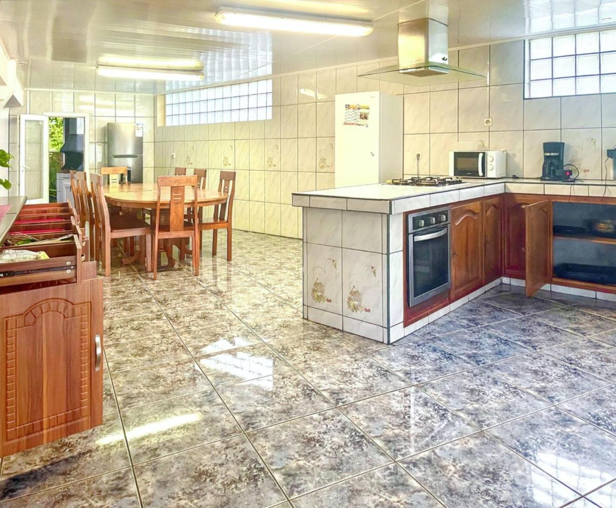 Villa exceptionnelle à La Possession avec vue sur la mer - Hizvo