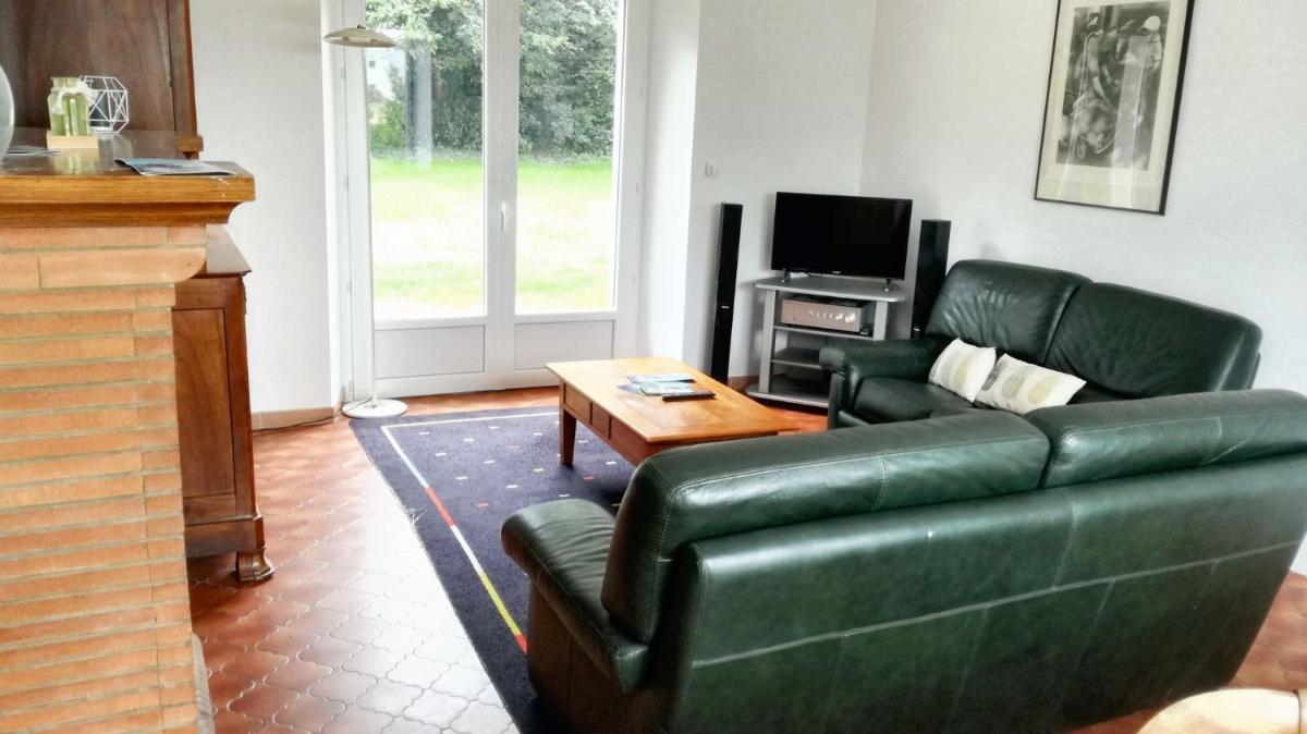 Maison cosy à Pontorson avec jardin clos et terrasse - Housity