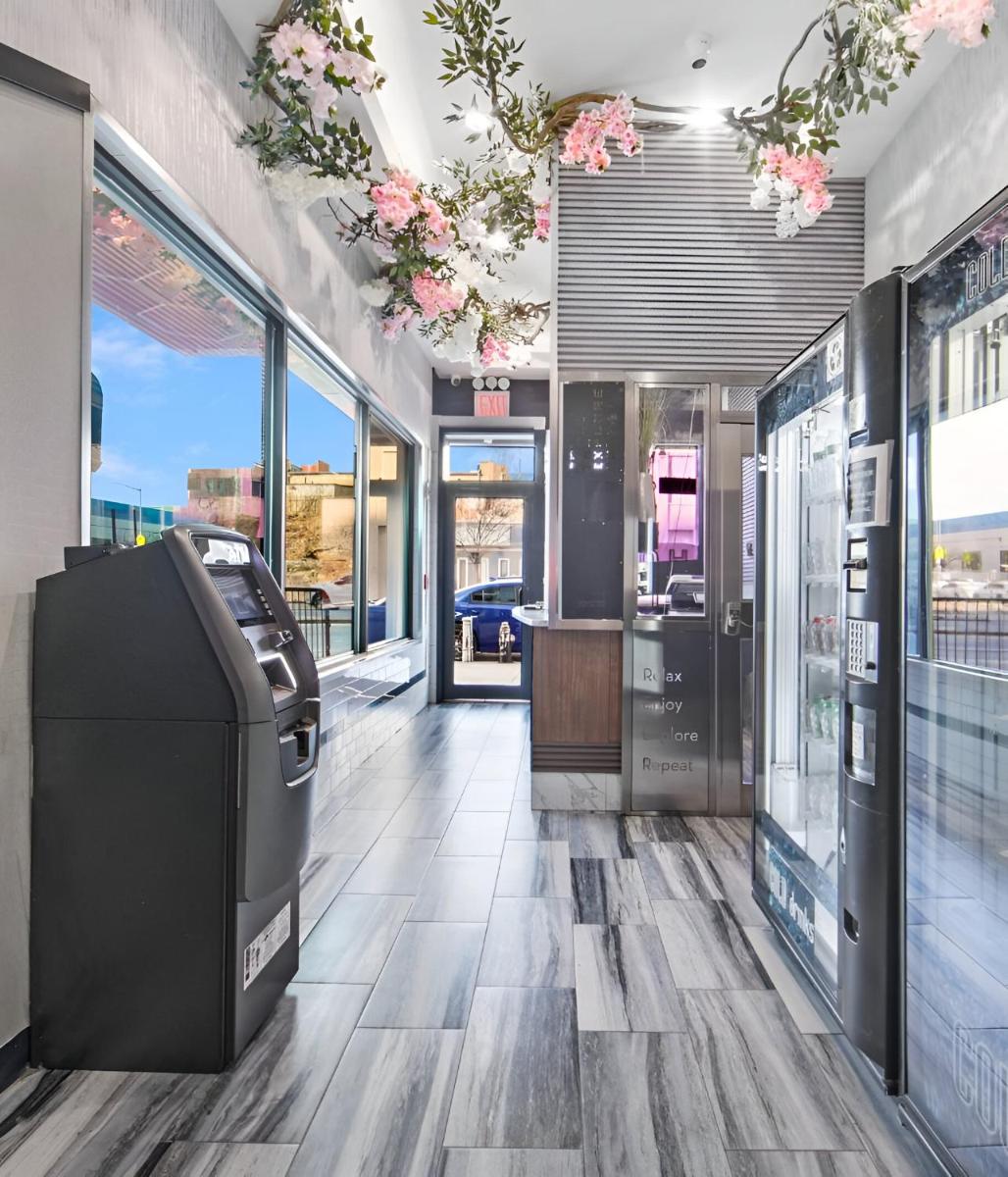 Hotel 365 Bronx - Yankee Stadium - Housity