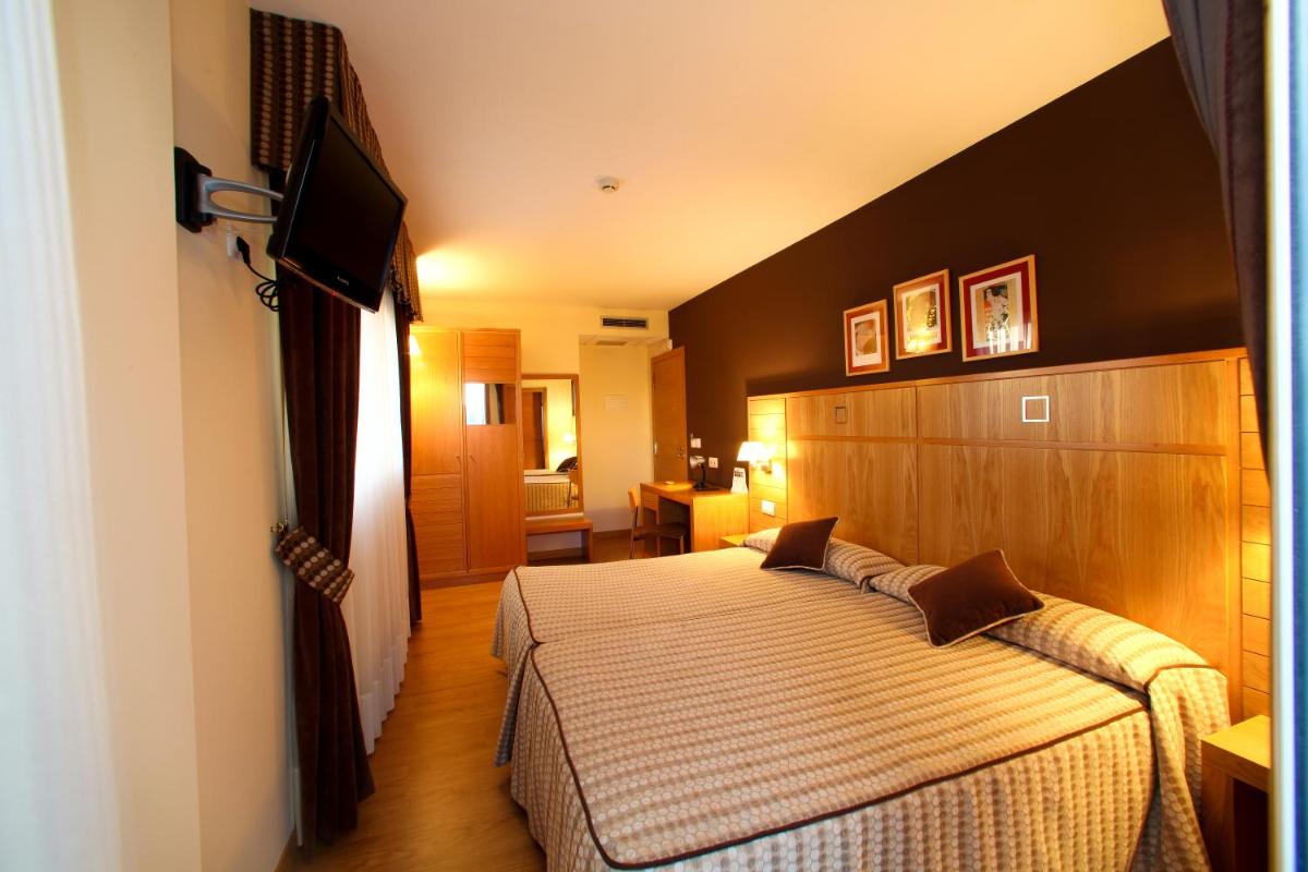 Hotel Condes De Lemos España - Housity