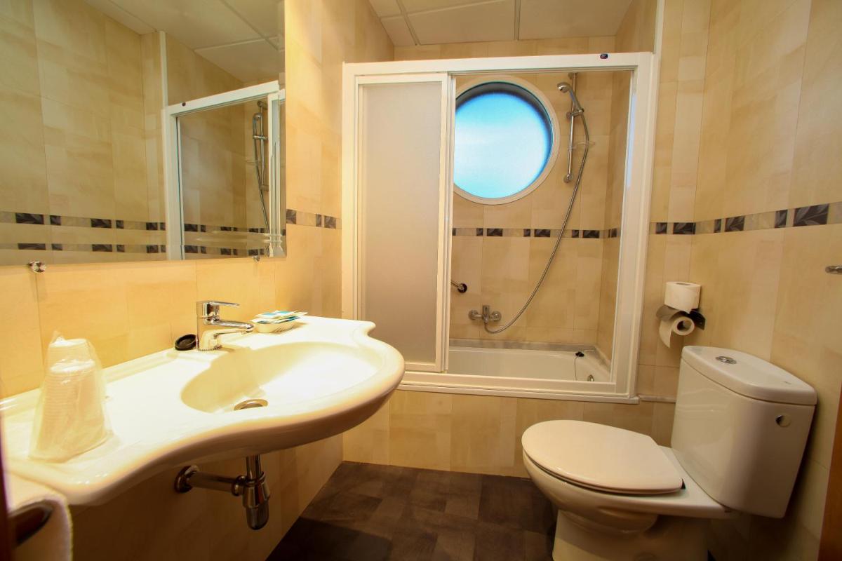 Hotel Condes De Lemos España - Housity