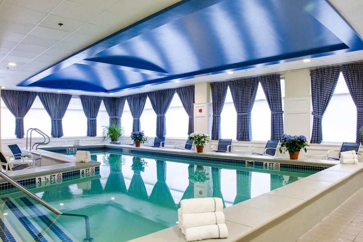 Salem Waterfront Hotel & Suites - Housity