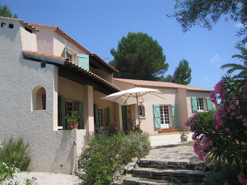 Villa des Cigales - Housity